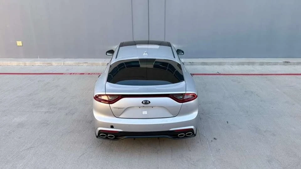 2018 Kia Stinger - Image 2 of 19