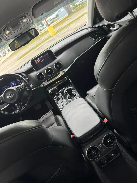 2018 Kia Stinger - Image 8 of 8