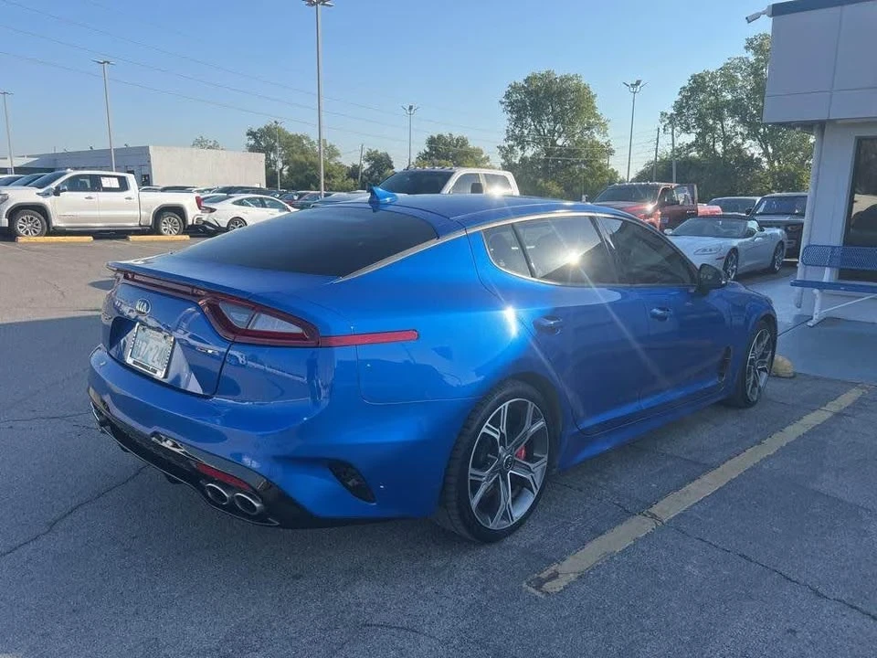 2018 Kia Stinger - Image 2 of 9