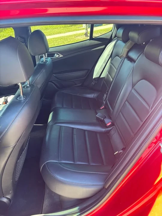 2018 Kia Stinger - Image 8 of 11
