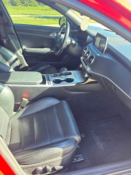 2018 Kia Stinger - Image 7 of 11