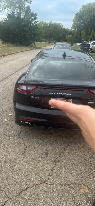2018 Kia Stinger - Image 10 of 13