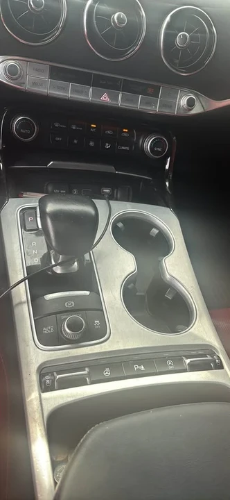 2018 Kia Stinger - Image 8 of 13