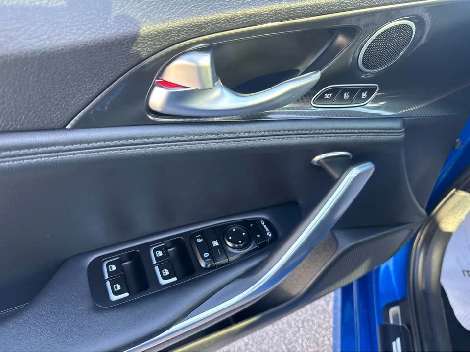2018 Kia Stinger - Image 14 of 19