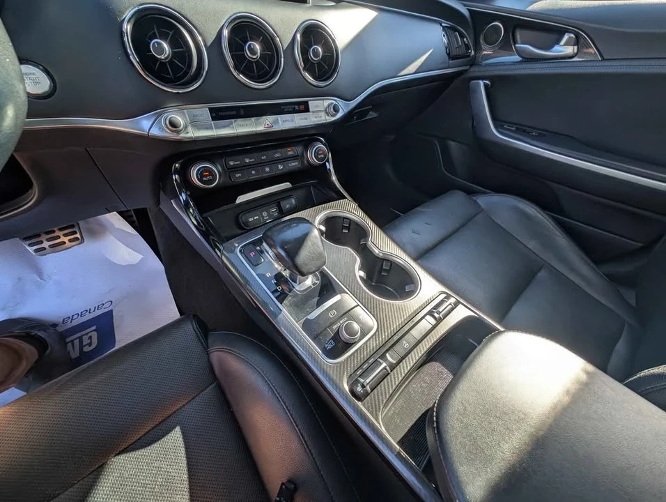 2018 Kia Stinger - Image 13 of 20