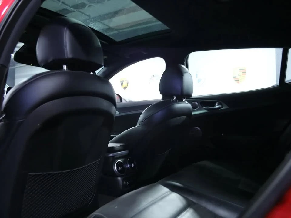 2018 Kia Stinger - Image 9 of 9