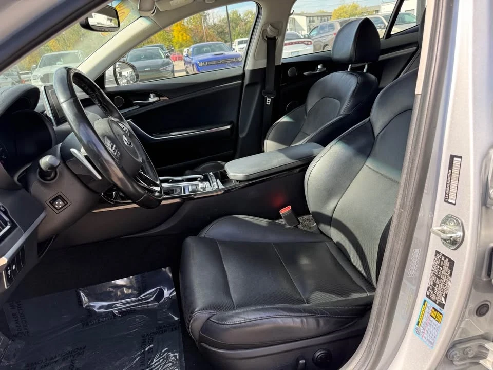 2018 Kia Stinger - Image 11 of 15