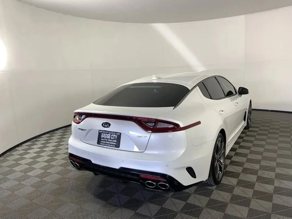 2018 Kia Stinger - Image 3 of 20