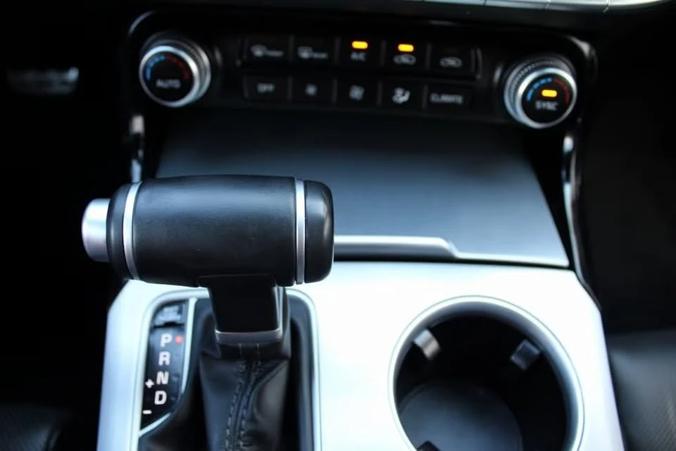 2018 Kia Stinger - Image 10 of 14