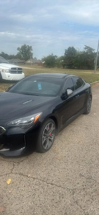 2018 Kia Stinger - Image 2 of 13