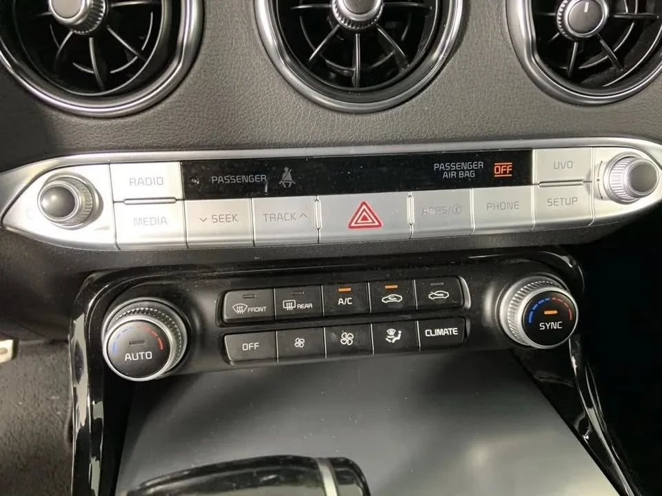 2018 Kia Stinger - Image 12 of 20