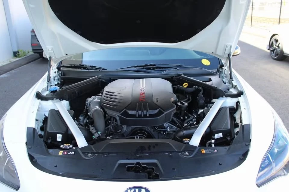 2018 Kia Stinger - Image 6 of 14