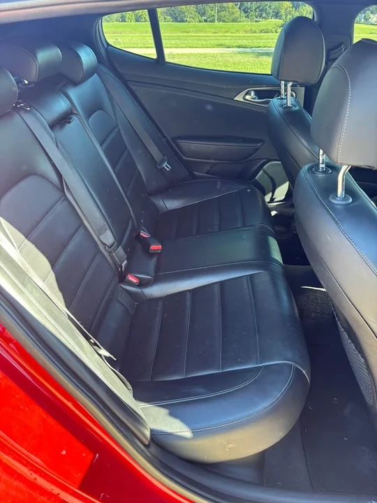 2018 Kia Stinger - Image 9 of 11