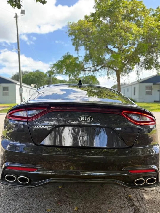 2018 Kia Stinger - Image 3 of 8