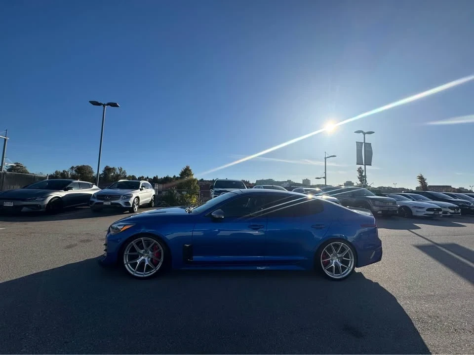 2018 Kia Stinger - Image 2 of 19