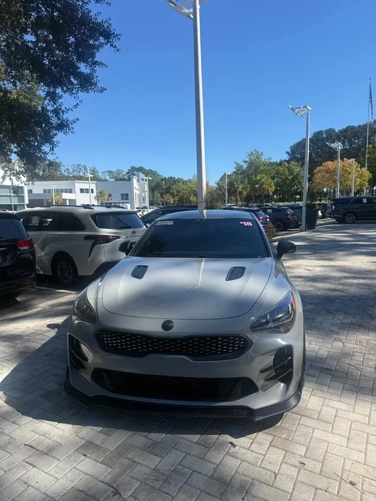 2018 Kia Stinger - Image 2 of 10