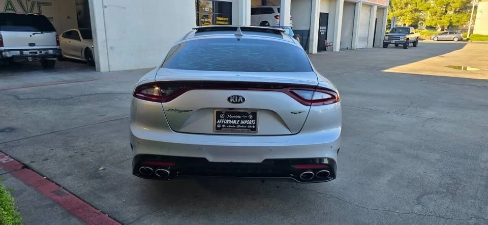 2018 Kia Stinger - Image 8 of 19