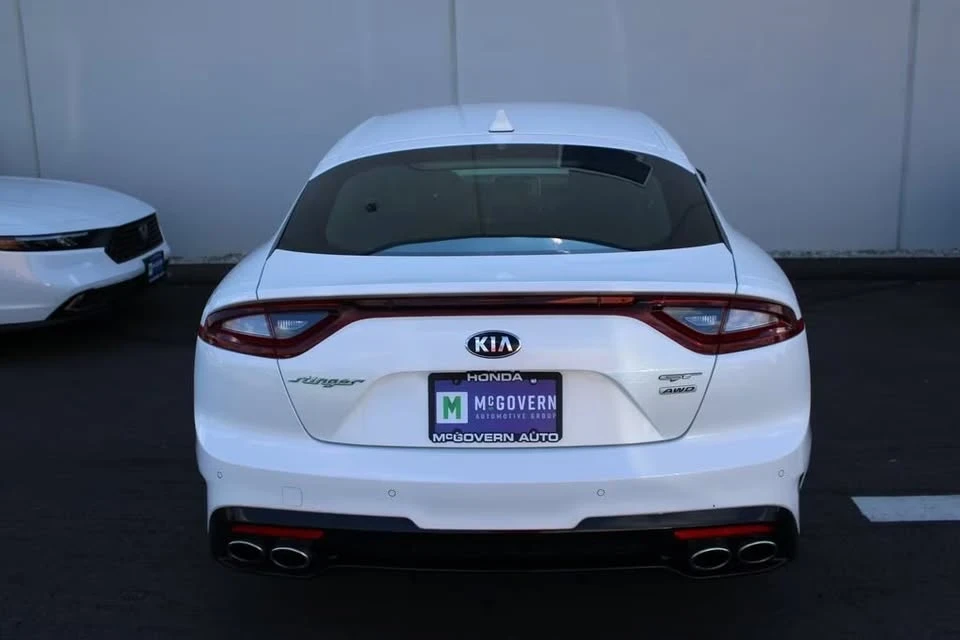 2018 Kia Stinger - Image 12 of 14