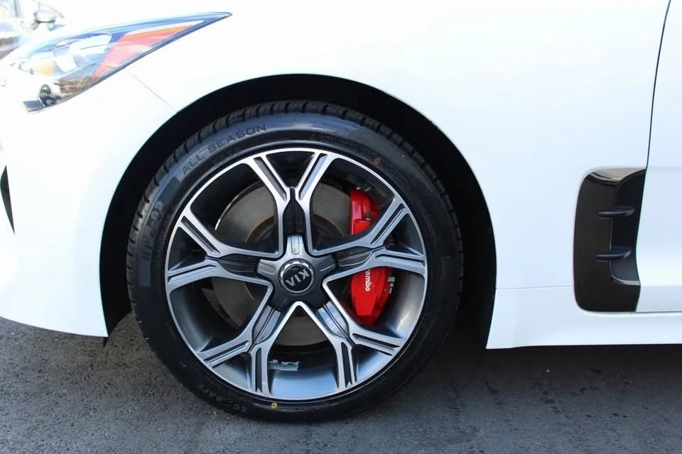 2018 Kia Stinger - Image 5 of 14