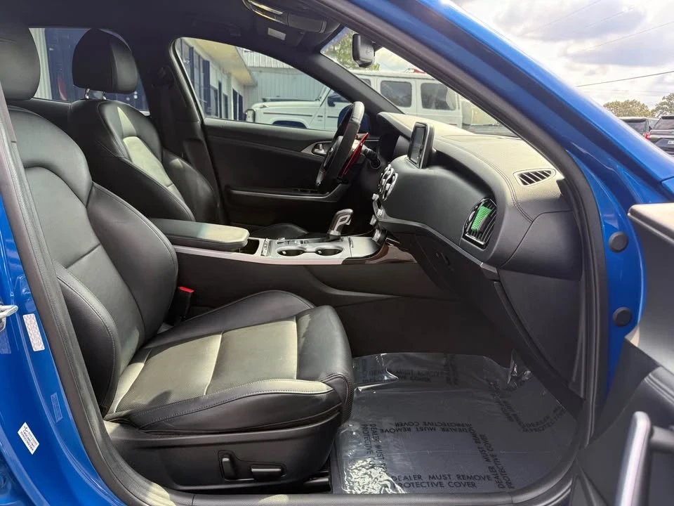 2018 Kia Stinger - Image 15 of 18
