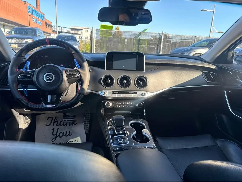 2018 Kia Stinger - Image 11 of 19