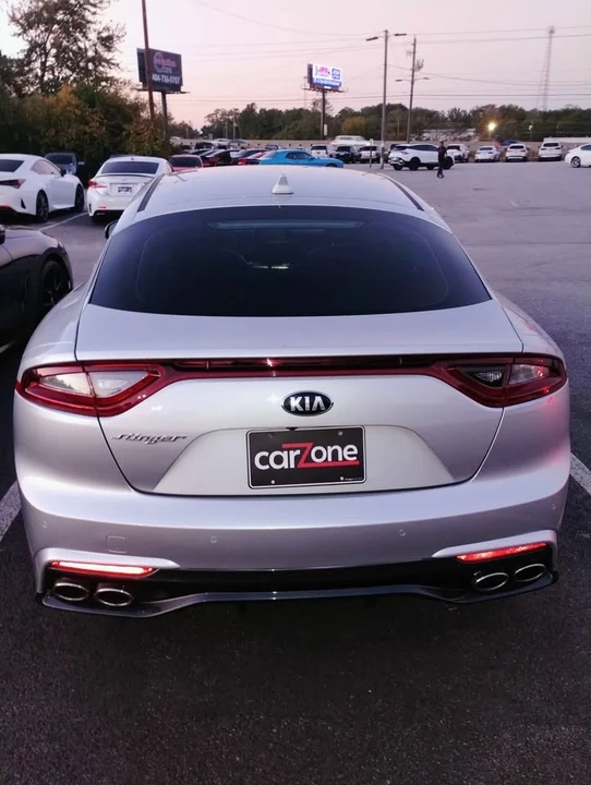 2018 Kia Stinger - Image 10 of 11