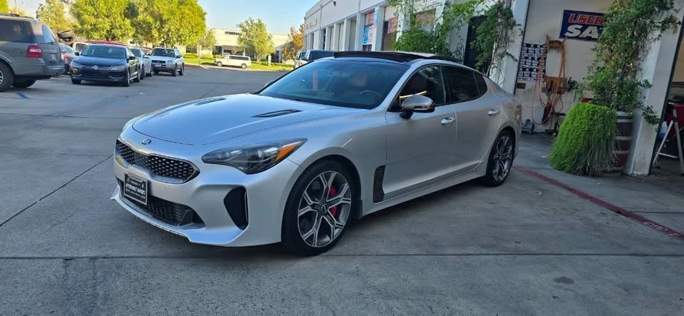 2018 Kia Stinger - Image 15 of 20