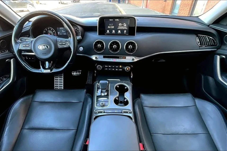 2018 Kia Stinger - Image 18 of 19