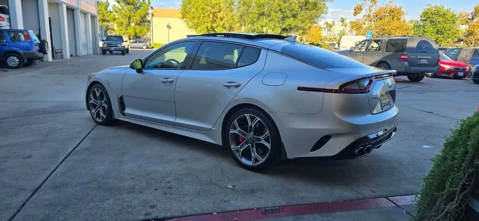 2018 Kia Stinger - Image 11 of 19