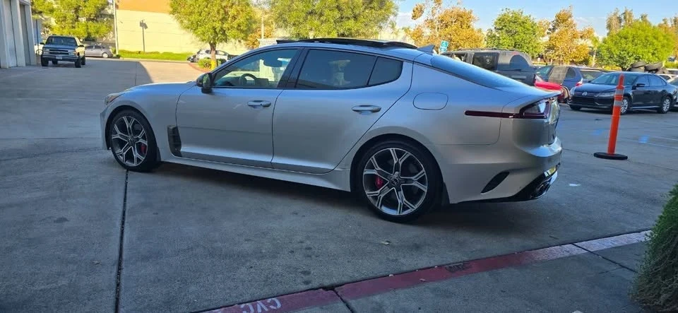 2018 Kia Stinger - Image 12 of 20
