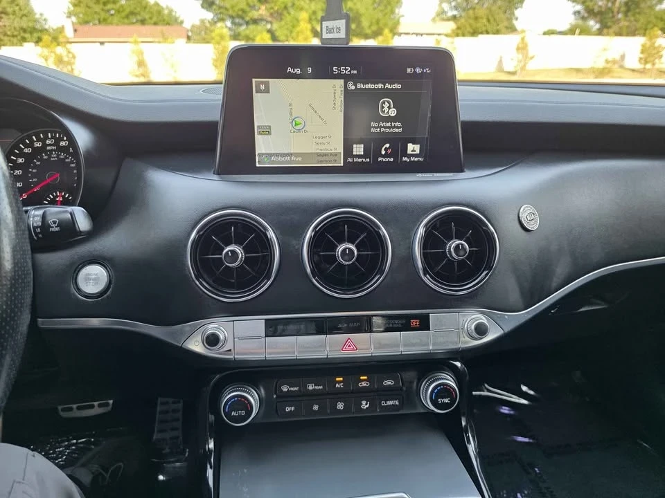 2018 Kia Stinger - Image 12 of 17