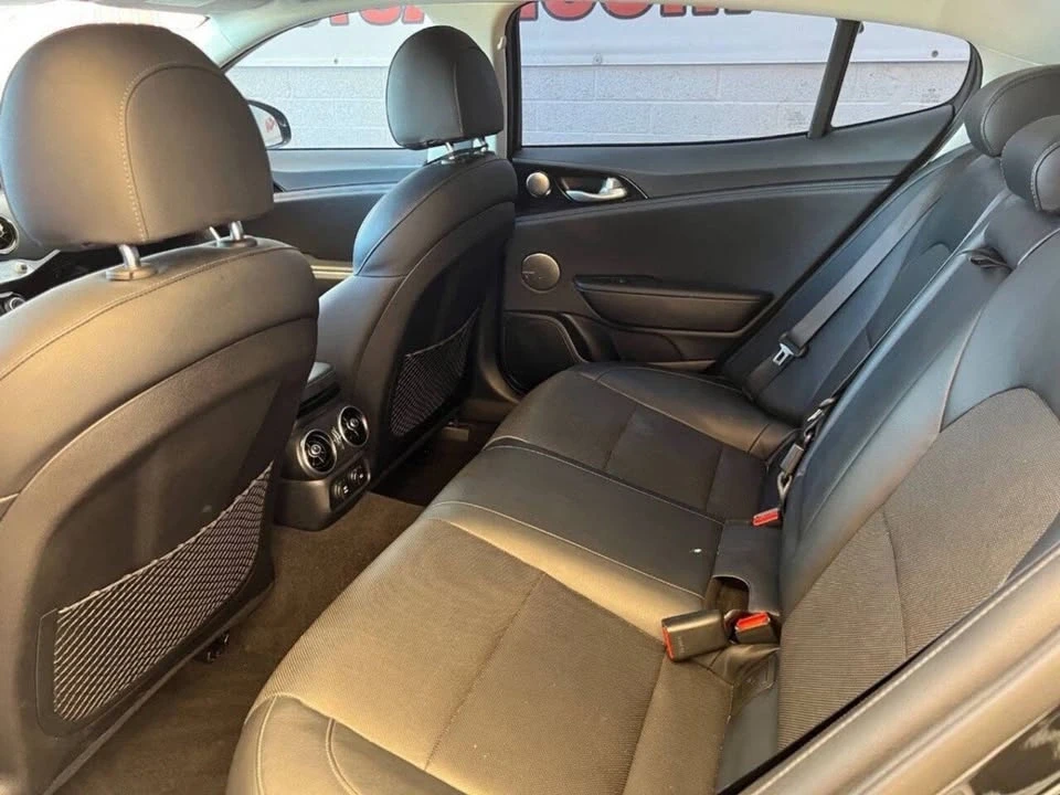 2018 Kia Stinger - Image 8 of 10