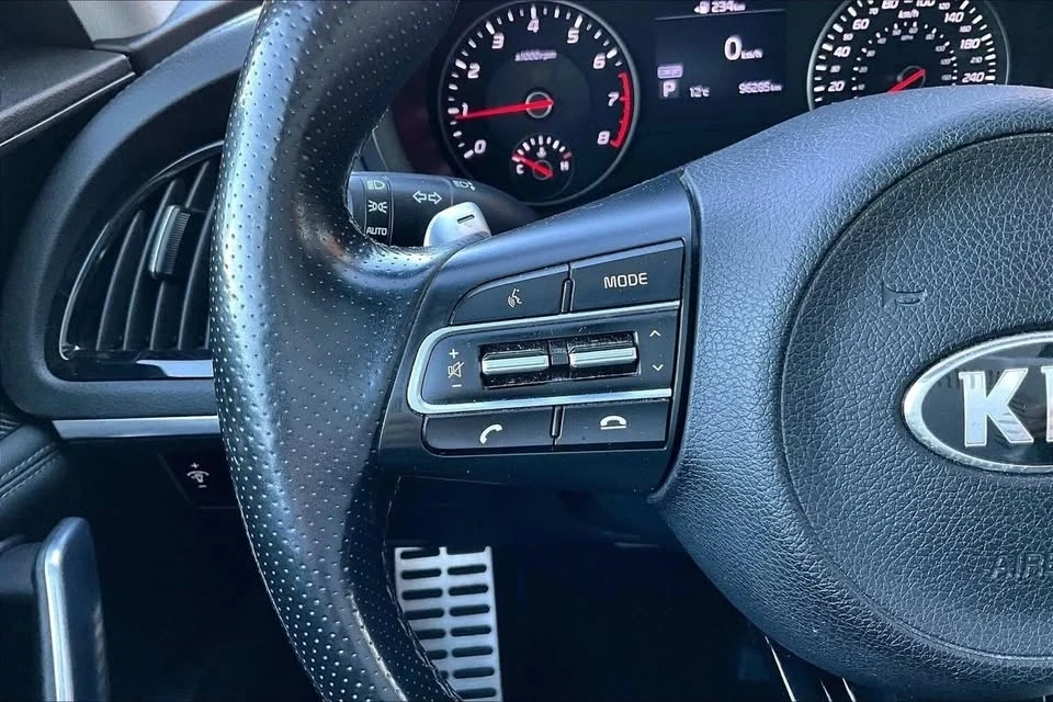 2018 Kia Stinger - Image 15 of 19