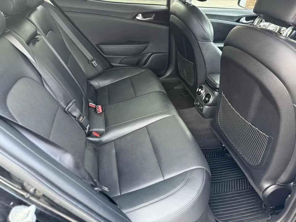 2018 Kia Stinger - Image 14 of 19