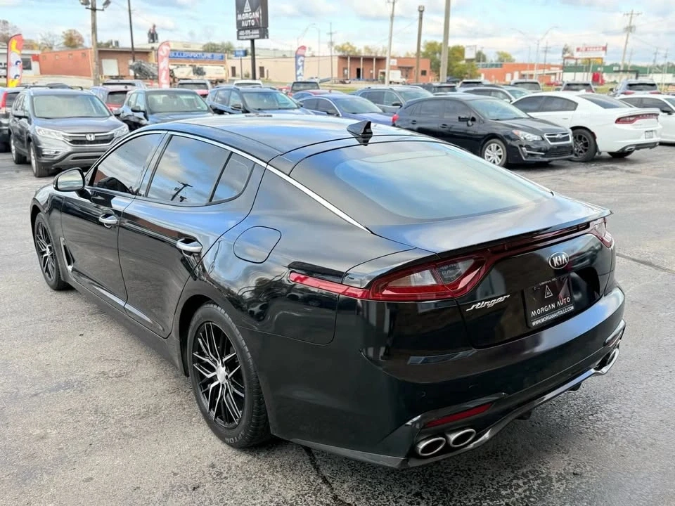 2018 Kia Stinger - Image 8 of 19