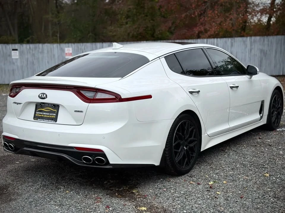 2018 Kia Stinger - Image 11 of 20