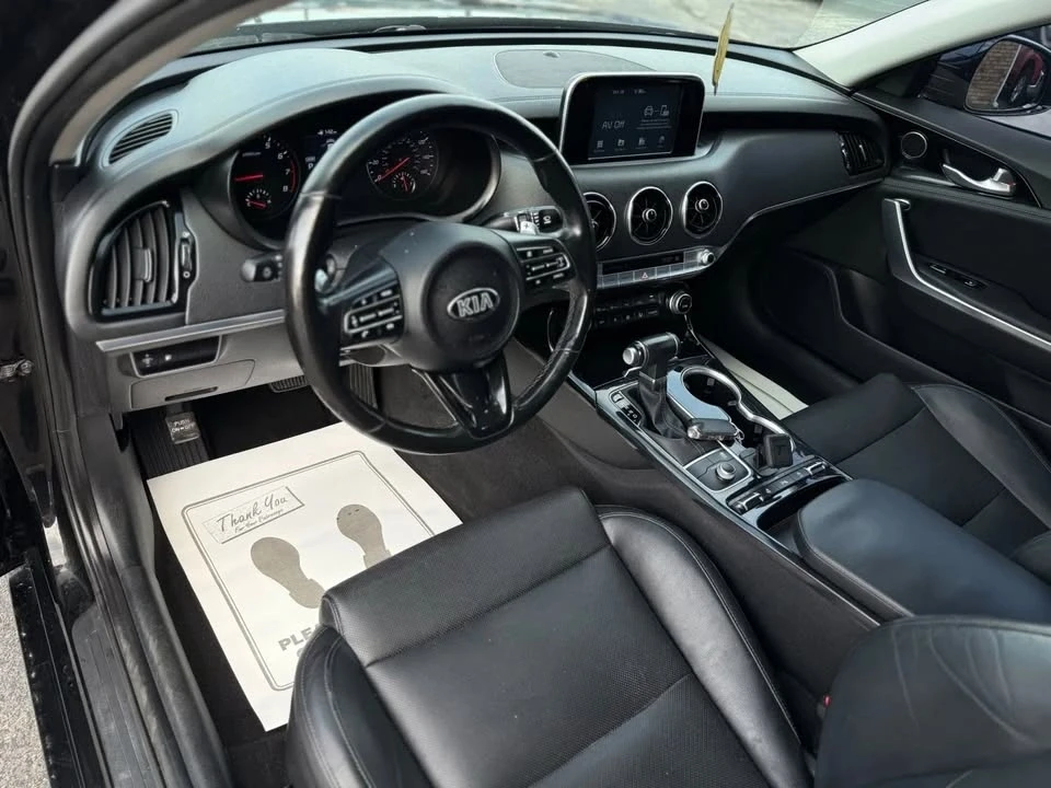 2018 Kia Stinger - Image 12 of 19