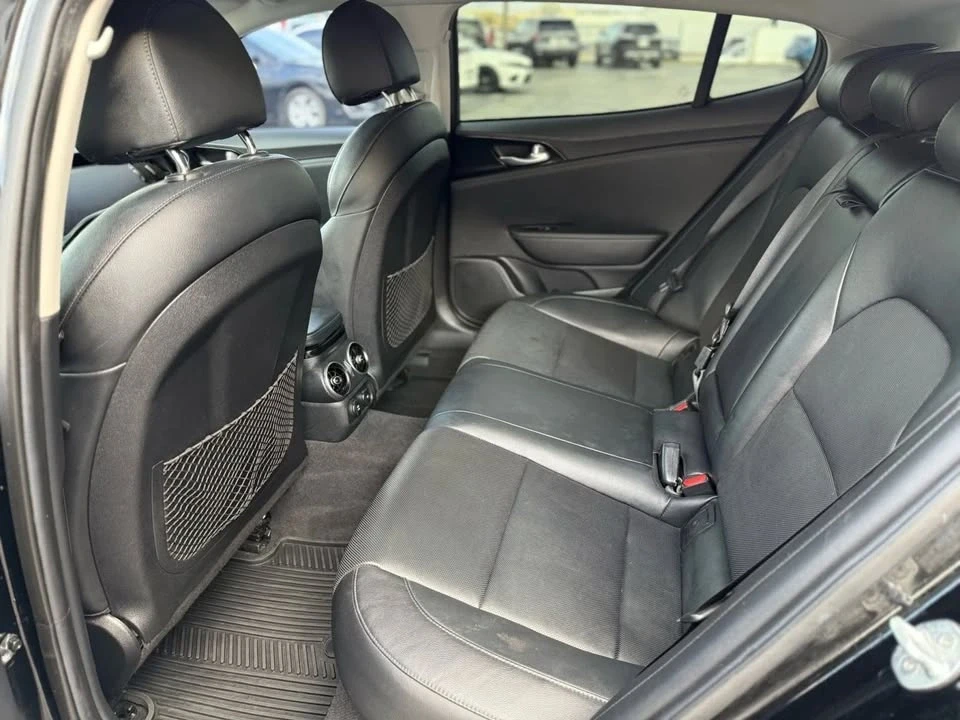 2018 Kia Stinger - Image 13 of 19