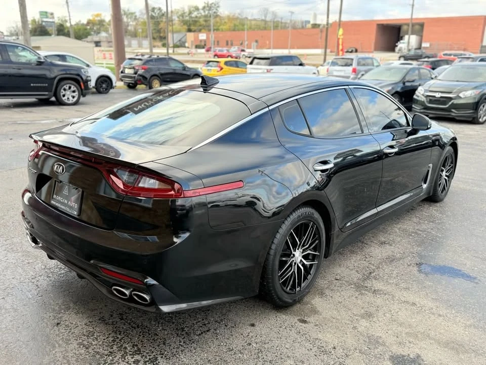 2018 Kia Stinger - Image 11 of 19