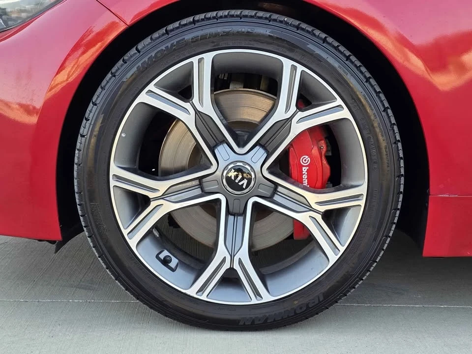 2018 Kia Stinger - Image 8 of 17