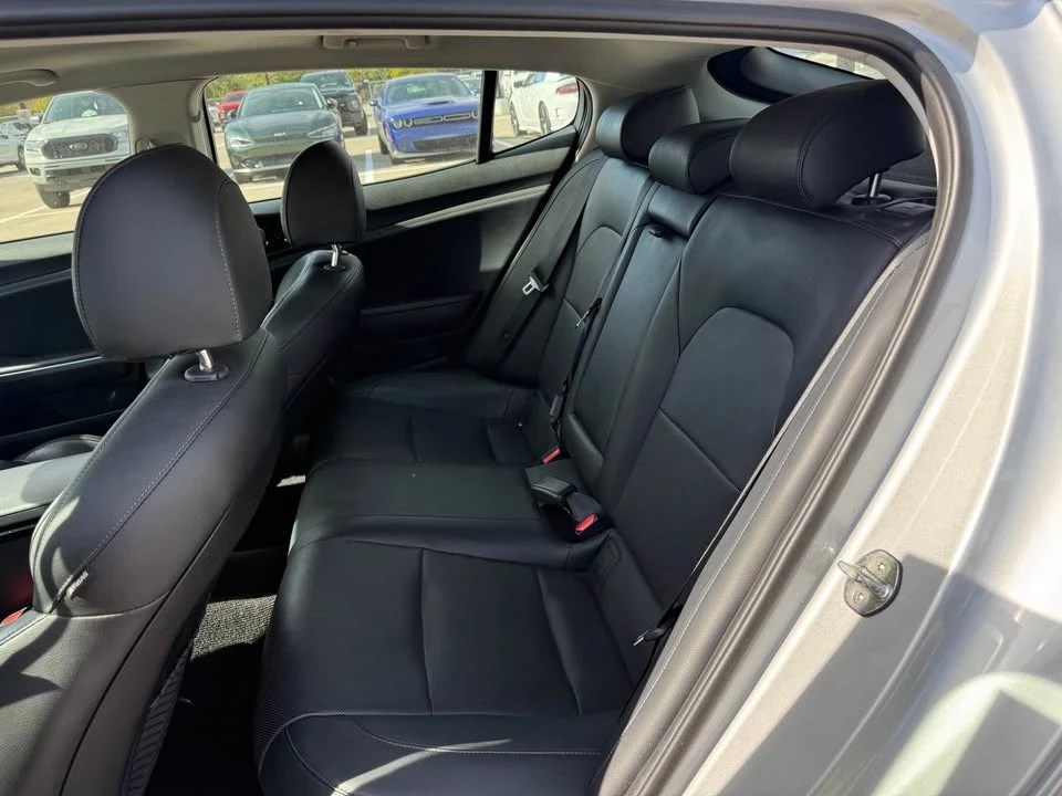 2018 Kia Stinger - Image 7 of 15