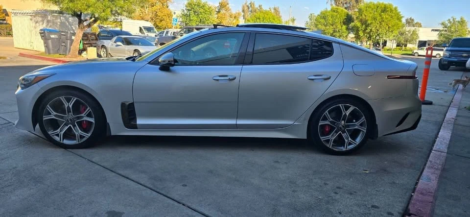 2018 Kia Stinger - Image 12 of 19