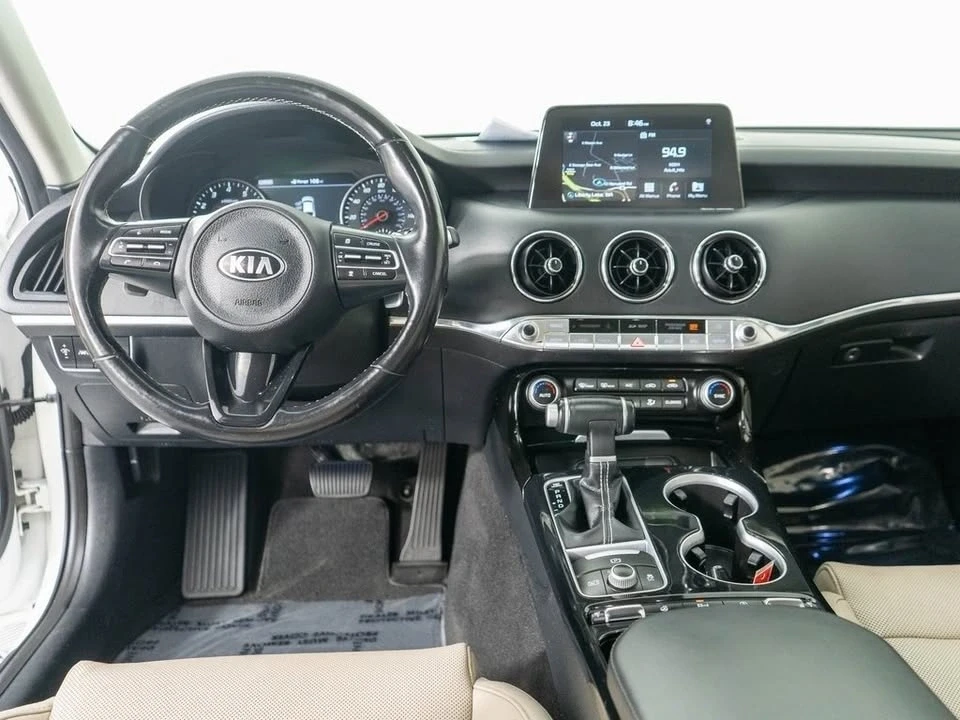 2018 Kia Stinger - Image 8 of 11