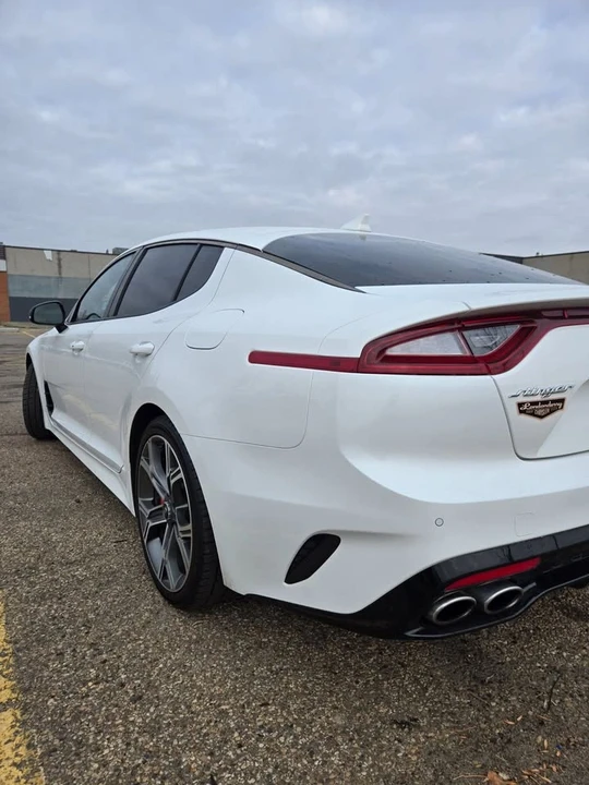 2018 Kia Stinger - Image 4 of 10