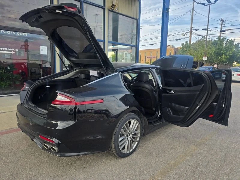 2018 Kia Stinger - Image 14 of 19