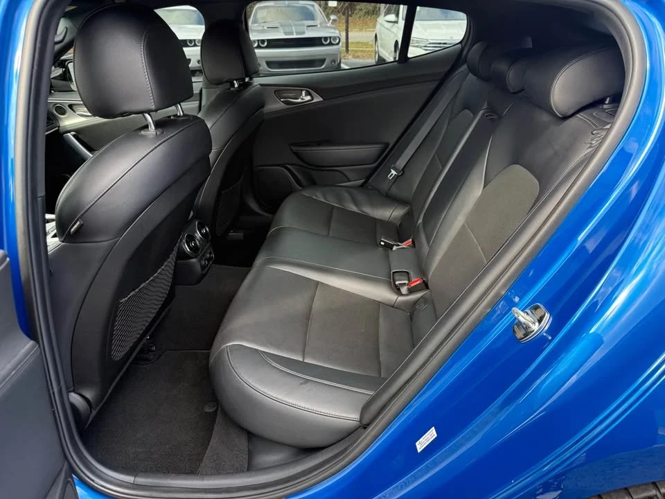 2018 Kia Stinger - Image 12 of 18