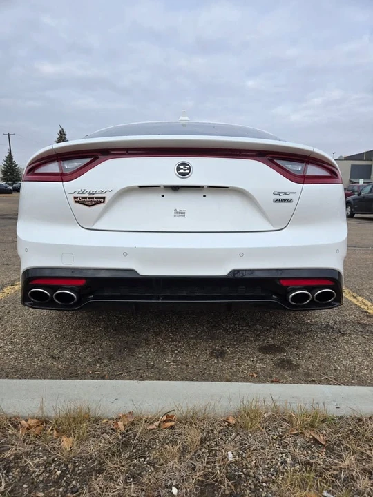 2018 Kia Stinger - Image 5 of 10