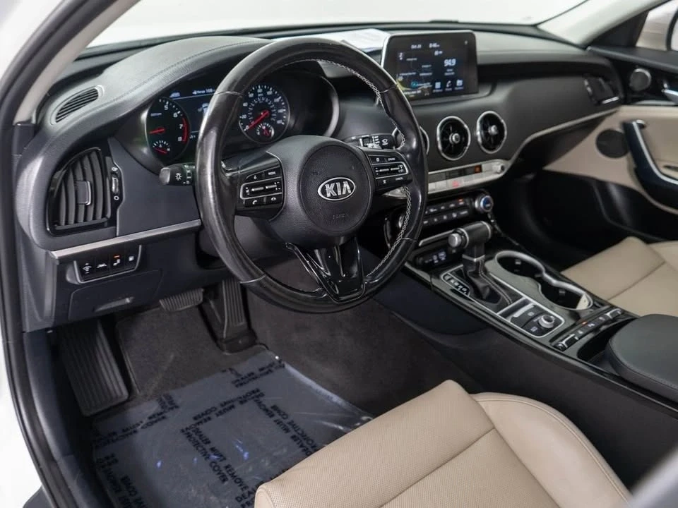 2018 Kia Stinger - Image 9 of 11