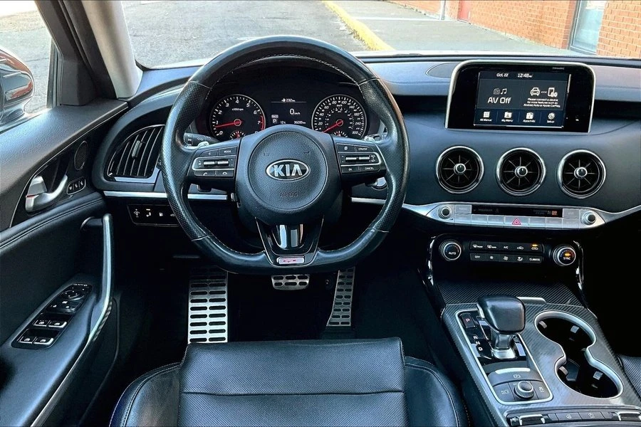 2018 Kia Stinger - Image 5 of 9