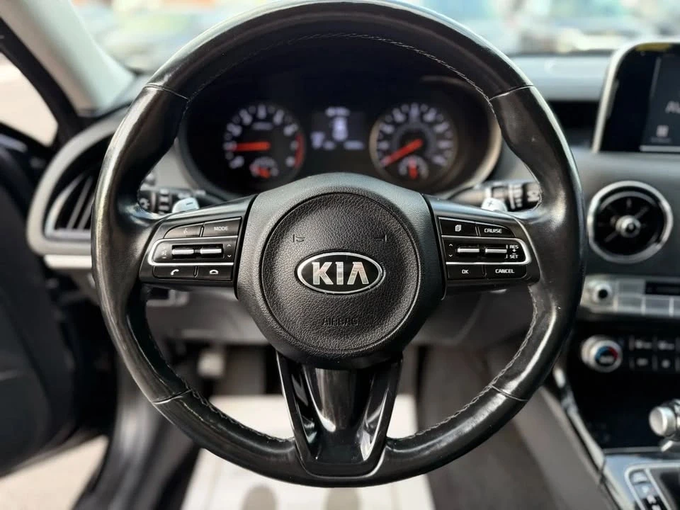 2018 Kia Stinger - Image 18 of 19